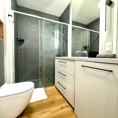 Apartment Cute 2 Bedroom In *